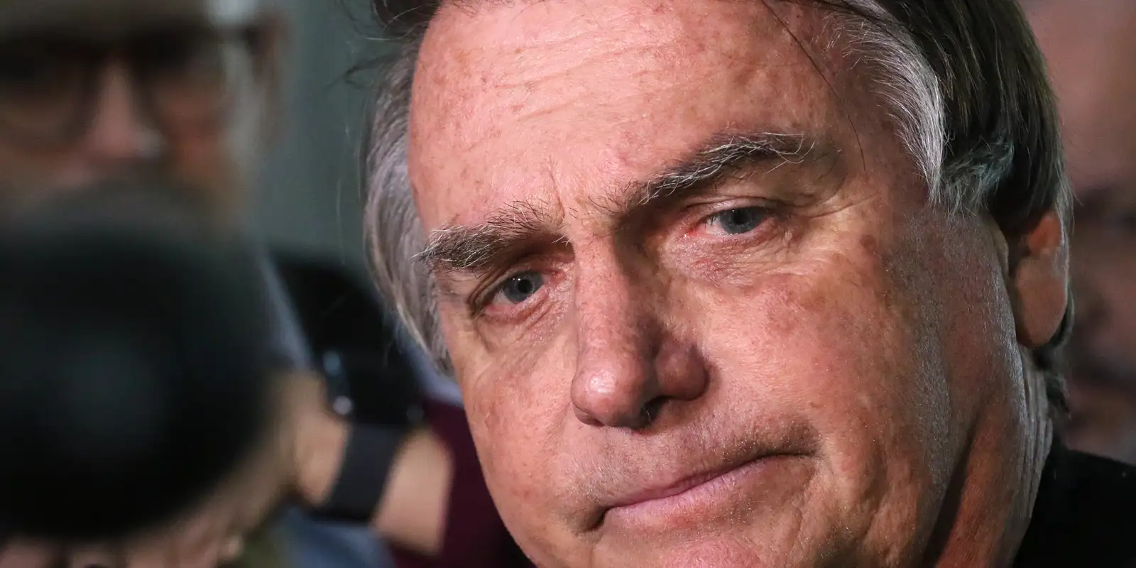 Após cirurgia, Bolsonaro segue na UTI sem previsão de alta