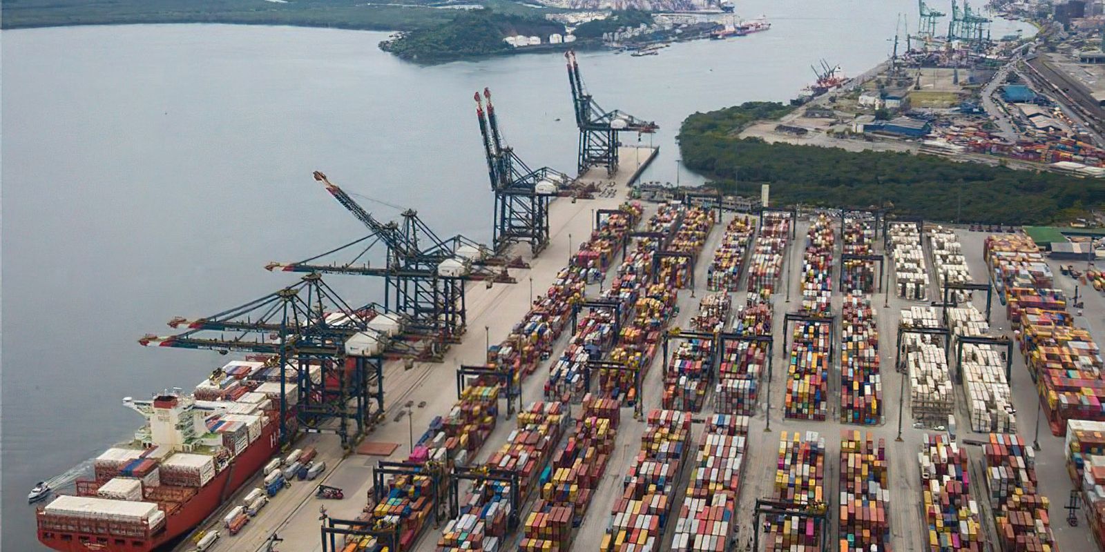 Balança comercial se recupera e tem superávit de US$ 8,15 bi em março