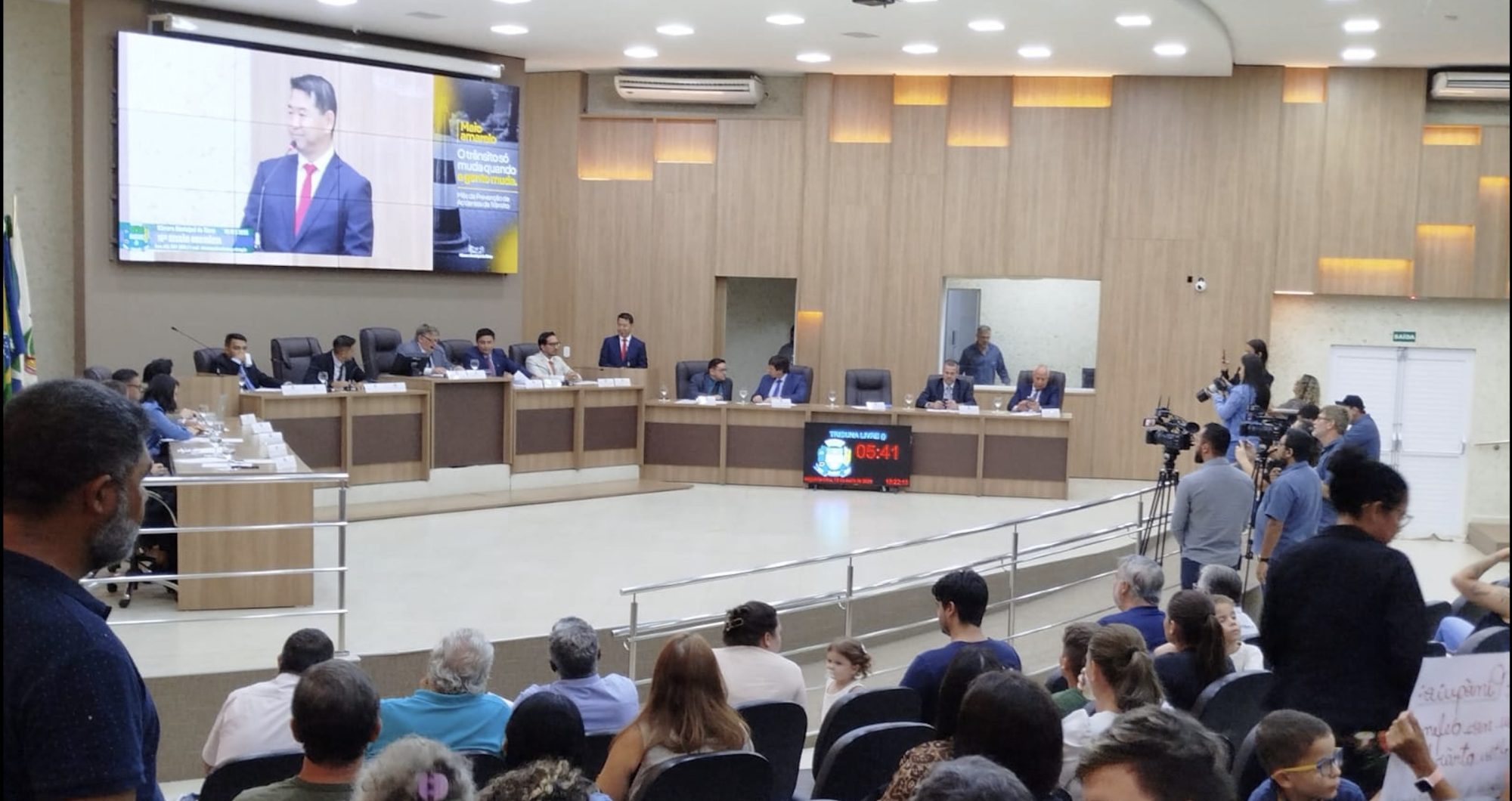 Câmara de Sinop aprova projetos e cobra transparência da UPA