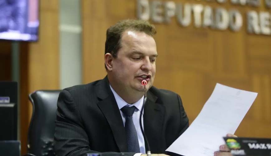 Max Russi é contra aumento no número de deputados estaduais, mas mudança é obrigatória