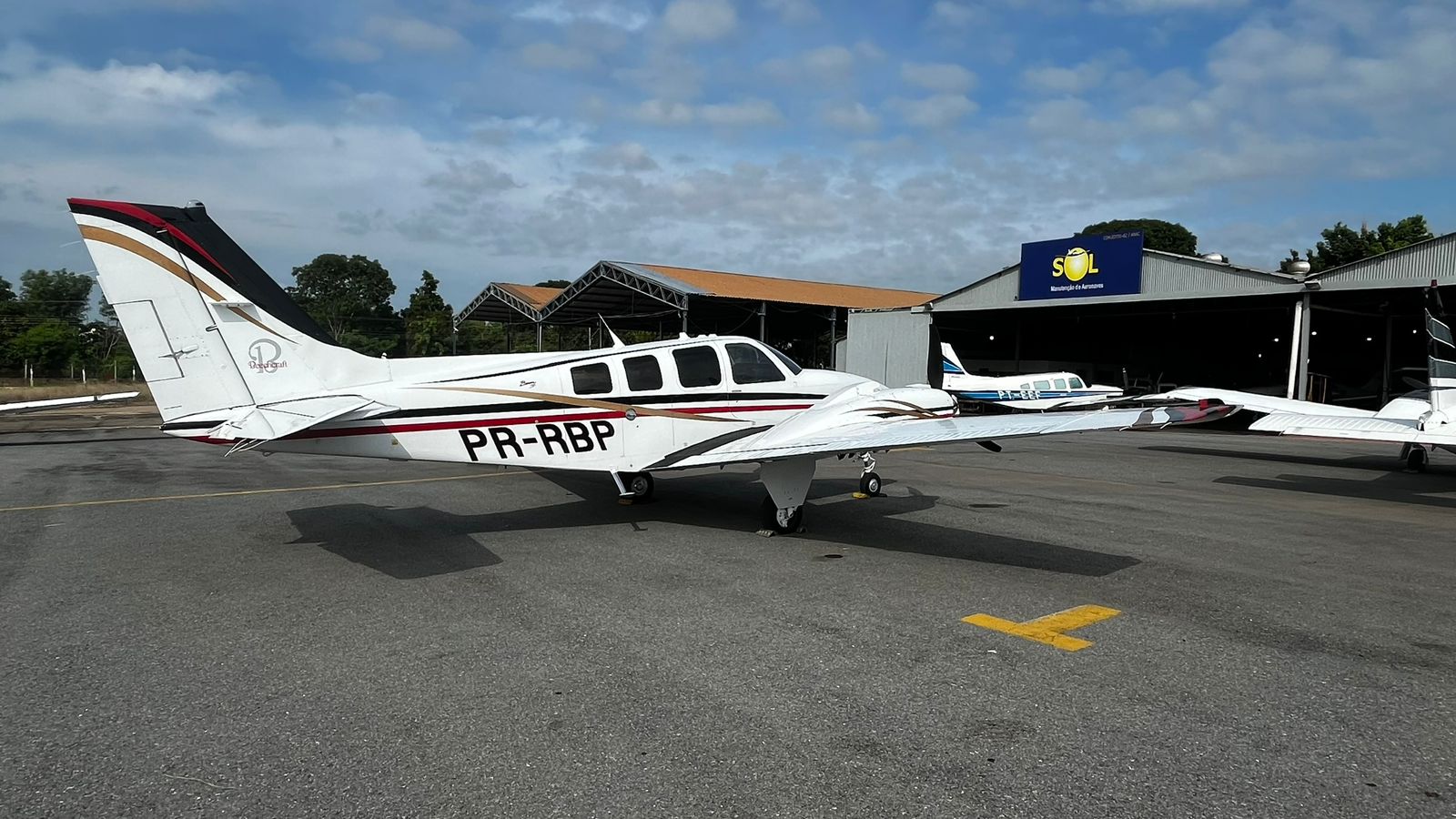 Avião bimotor é furtado de hangar no Aeroporto de Juína durante a madrugada