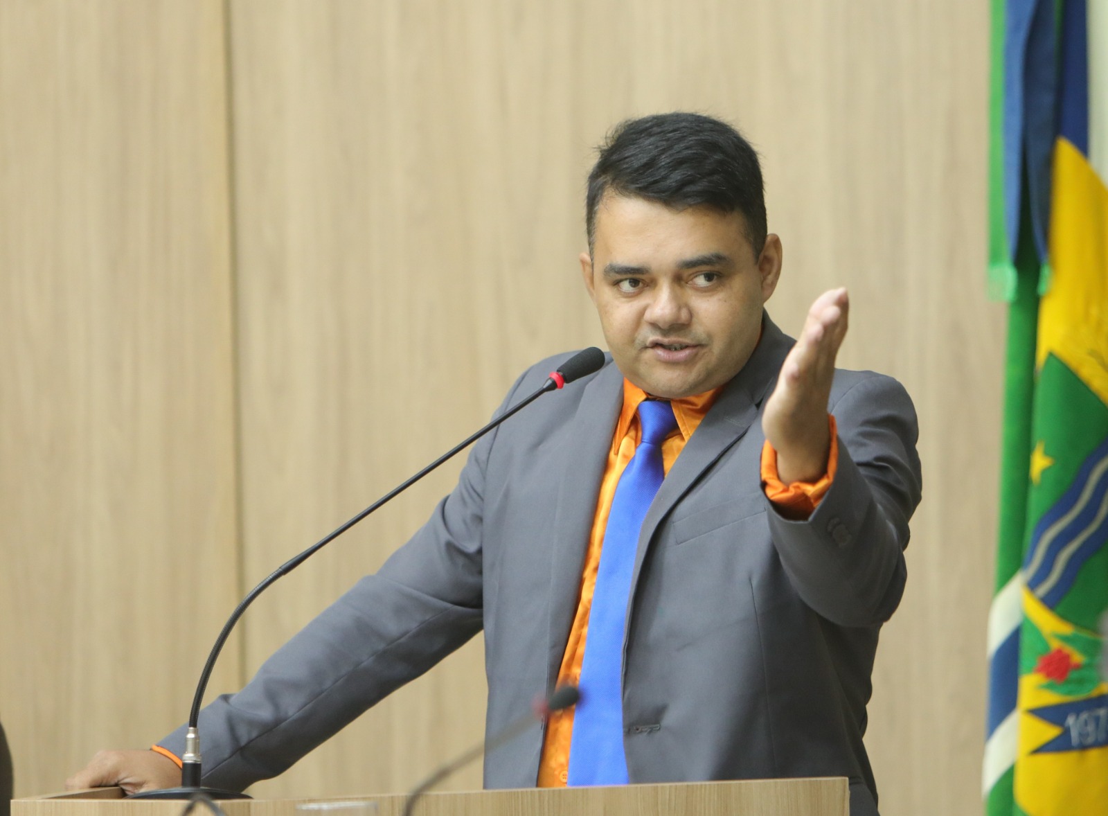 Vereador Gilsimar Silva cobra Águas de Sinop por obras mal feitas e anuncia possível CPI na Câmara
