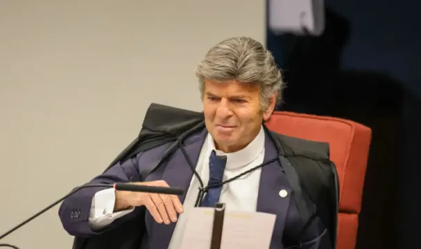 Fux vota pela anulação de processo por falta de competência do STF para julgar ex-presidente Bolsonaro