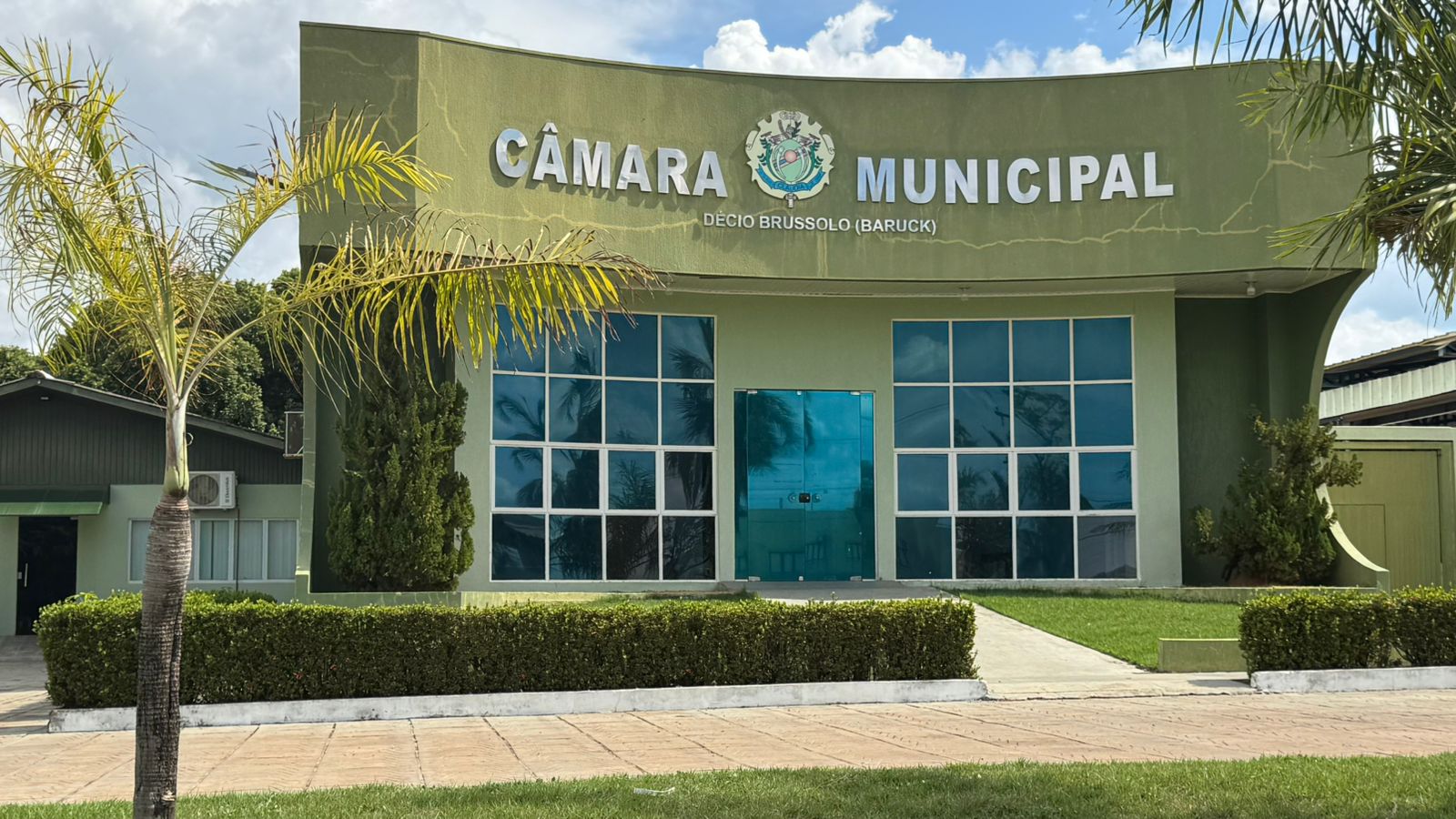 MP apura uso irregular de recursos públicos pela câmara de Cláudia por transmissões no YouTube