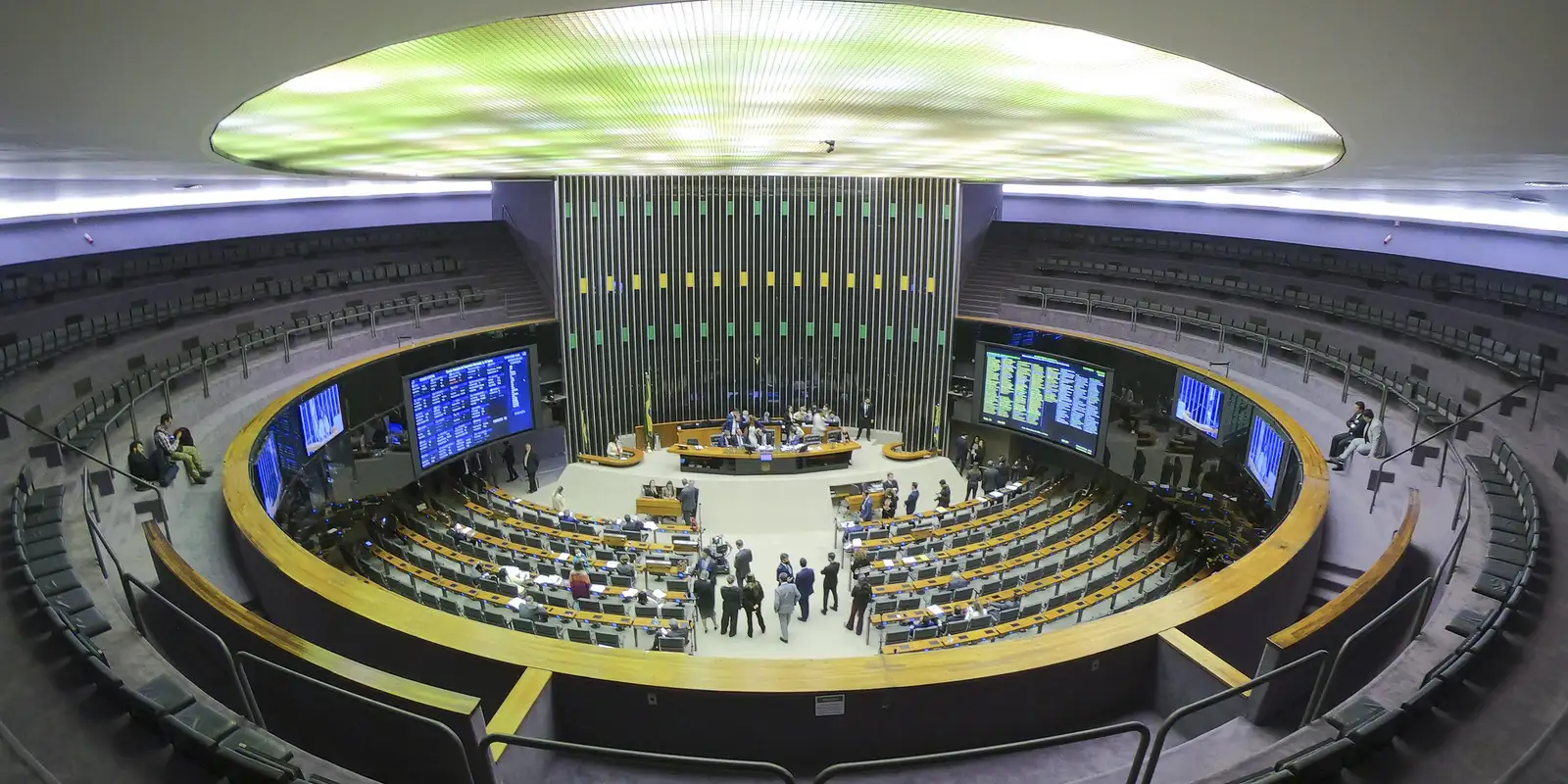 Parlamentares se dividem entre apoios e críticas à prisão de Bolsonaro| Agência Brasil