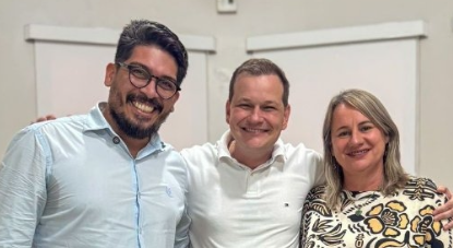 Após polêmica dos uniformes escolares, prefeito de Cláudia muda comando da secretaria de Educação