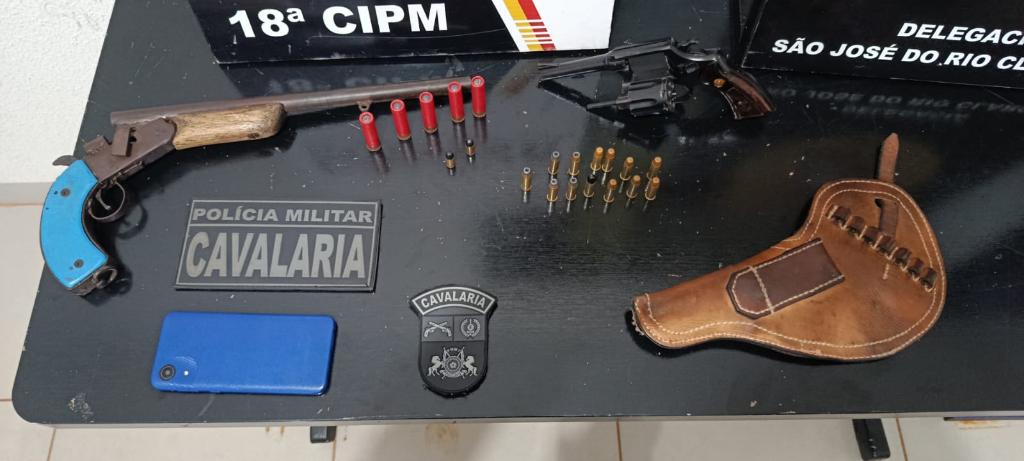 Cavalaria prende faccionado com duas armas de fogo e munições no Médio Norte