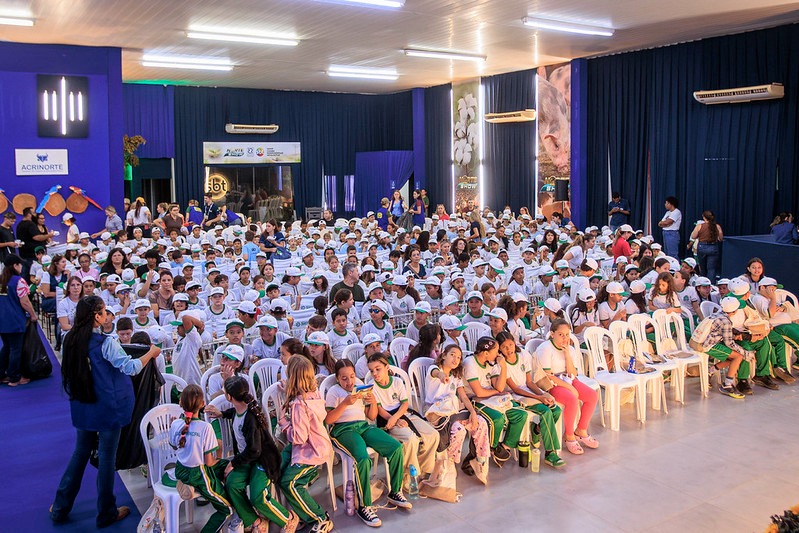 Teatro abre Norte Show Kids e leva cerca de 600 crianças ao primeiro dia de atividades em Sinop