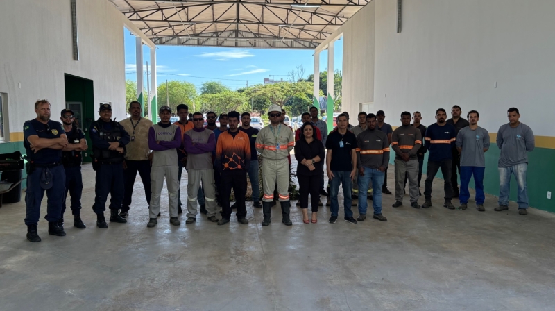 Operação Cidade Limpa retira mais de 300 kg de cabos em ação realizada nesta quarta-feira (29)