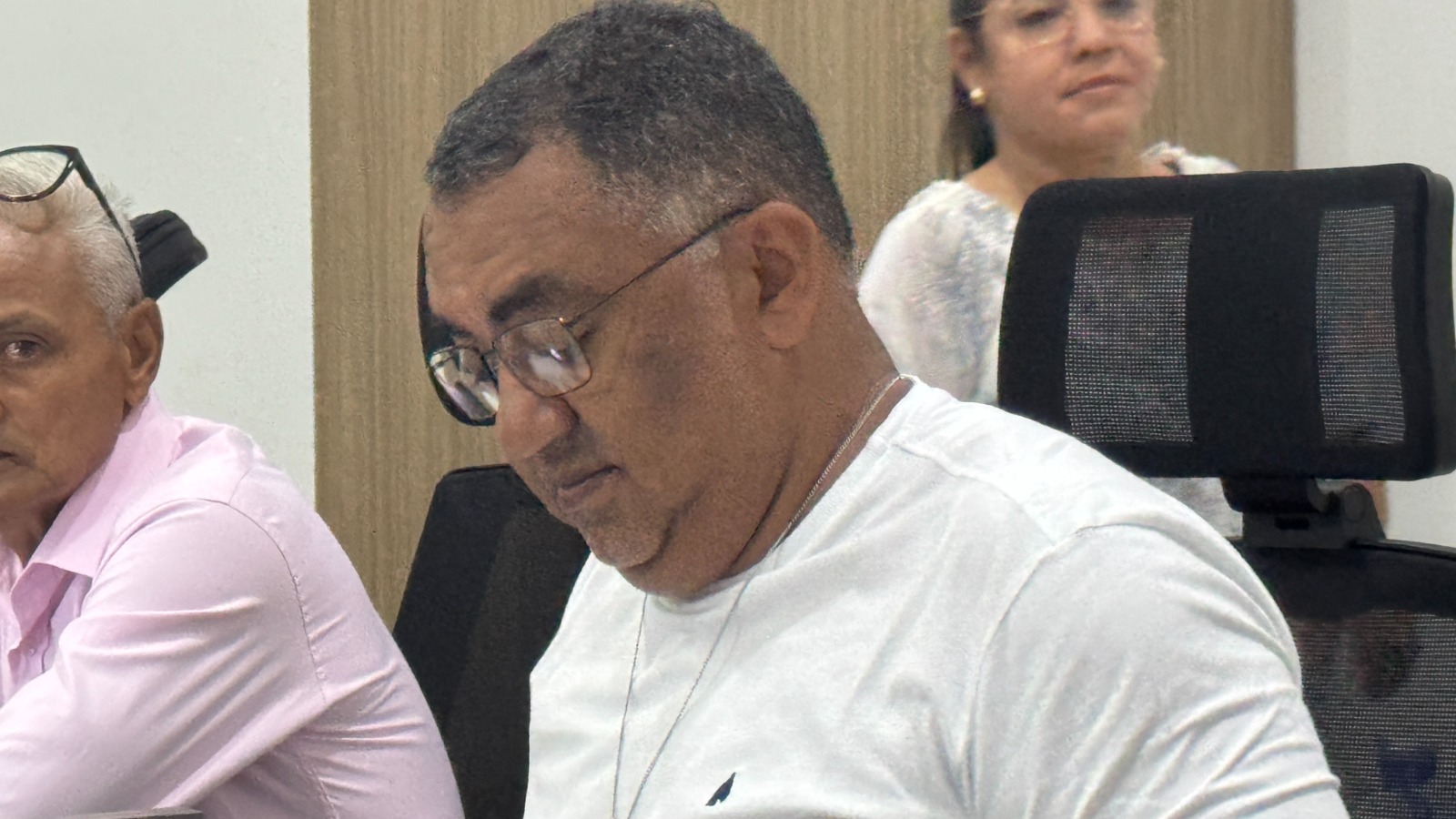 Câmara de Feliz Natal abre comissão processante contra Remy da Farmácia após aceitar denúncia