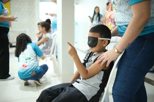 Projeto De Olho no Futuro mobiliza médicos, voluntários e universitários para ampliar o diagnóstico precoce e o cuidado visual infanti