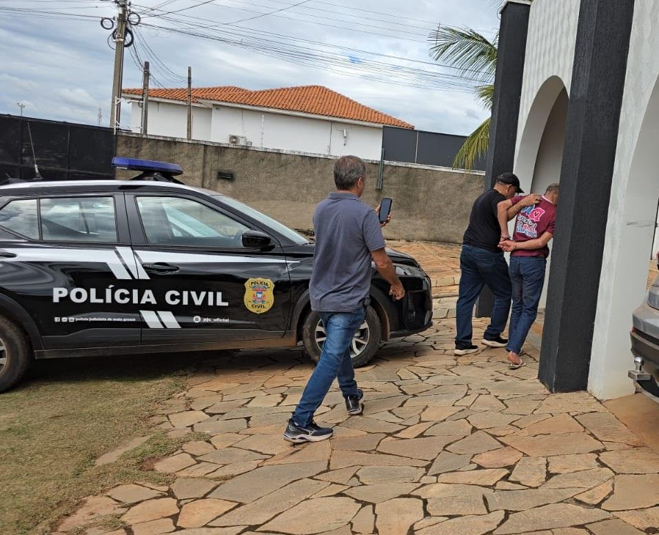 Polícia Civil prende homem que agrediu esposa e tentou matar amiga dela em Porto Esperidião