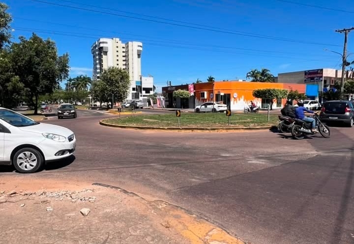 Prefeitura de Sinop inicia implantação de novo semáforo na Avenida das Figueiras com Avenida dos Jacarandás na segunda-feira (1º)
