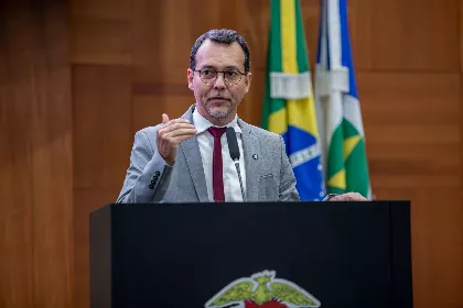 Lúdio altera projeto para garantir licitação no BRT e gratuidade a estudantes e pessoas com deficiência na região metropolitana